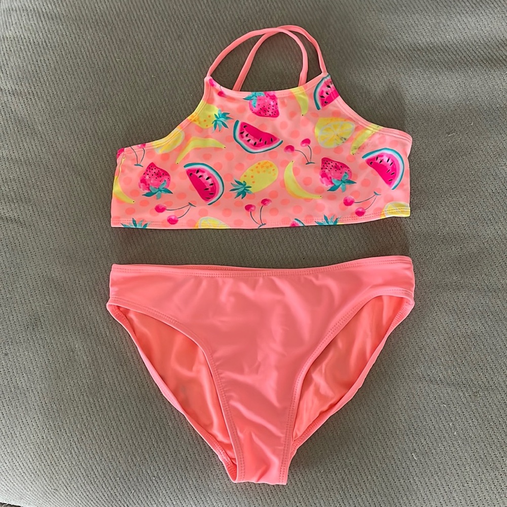 I’m selling a girls bathing suit size (14-16) for $8